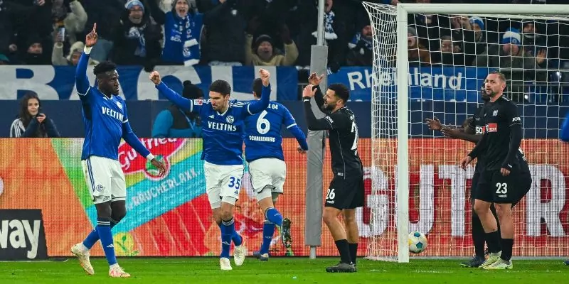 Kết quả hoà giữa Schalke 04 và Greuther Furth